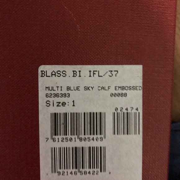 Bally Switzerland luxury & chic  beautiful leather zip wallet NIB$695 - Picture 5 of 11